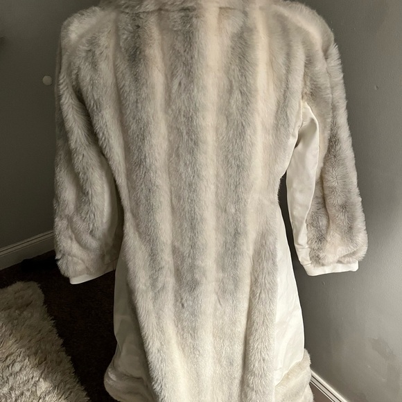 tissavel france fur coat - Picture 6 of 9